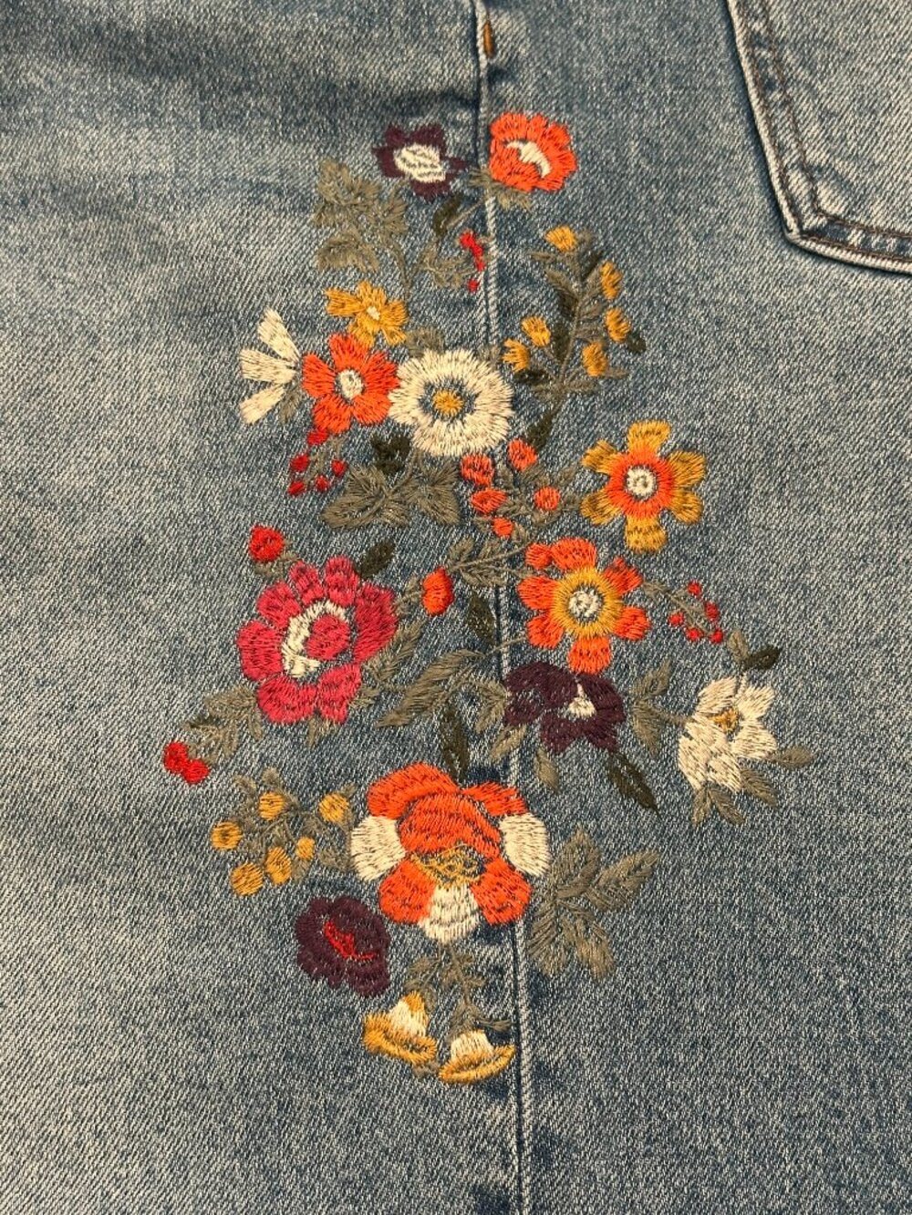 TALBOTS Straight Ankle Cuffed‎ Jeans Sz 6 Embroidered Applique Stretch - Picture 6 of 9